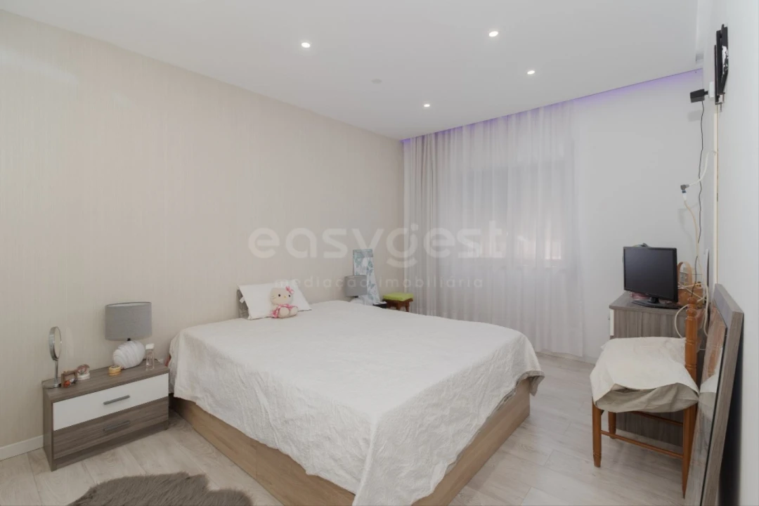 Apartamento T2 para Venda em Quinta do Conde Foto 11