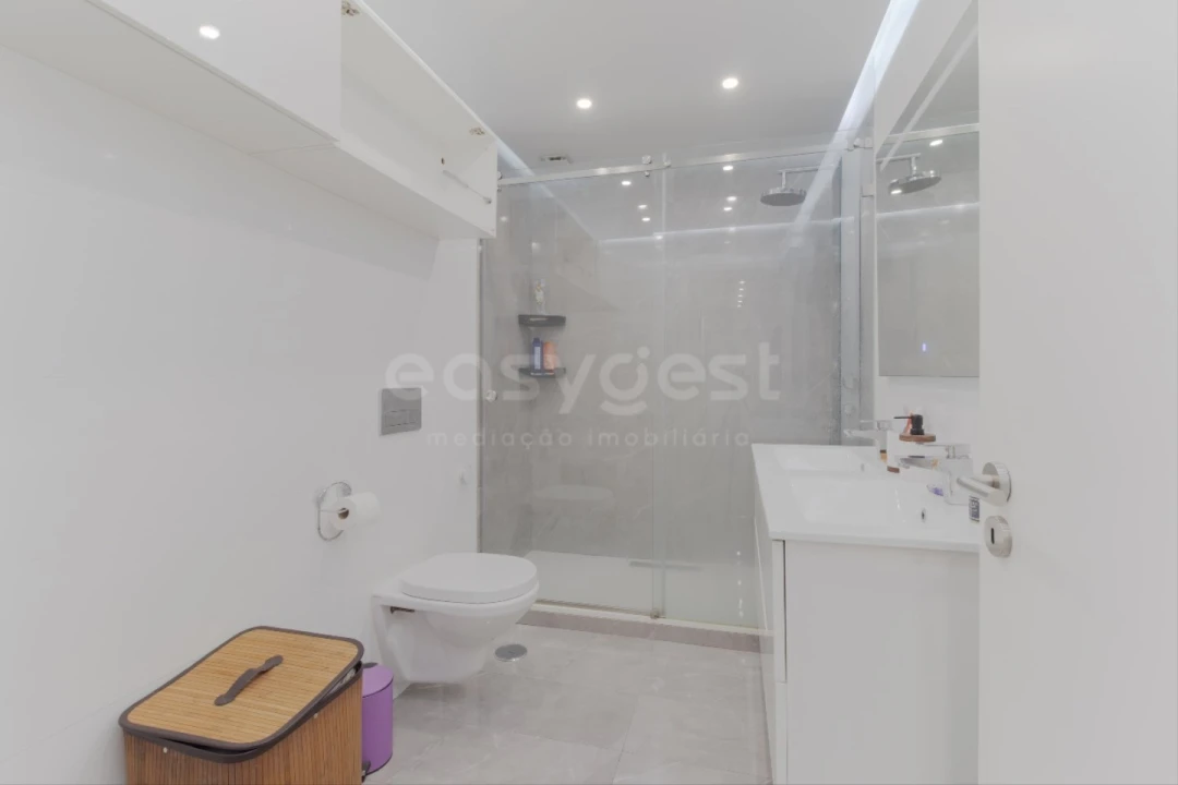 Apartamento T2 para Venda em Quinta do Conde Foto 15