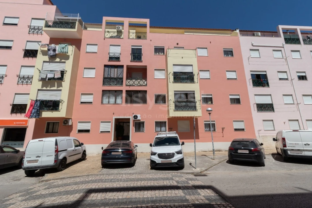 Apartamento T2 para Venda em Quinta do Conde Foto 16