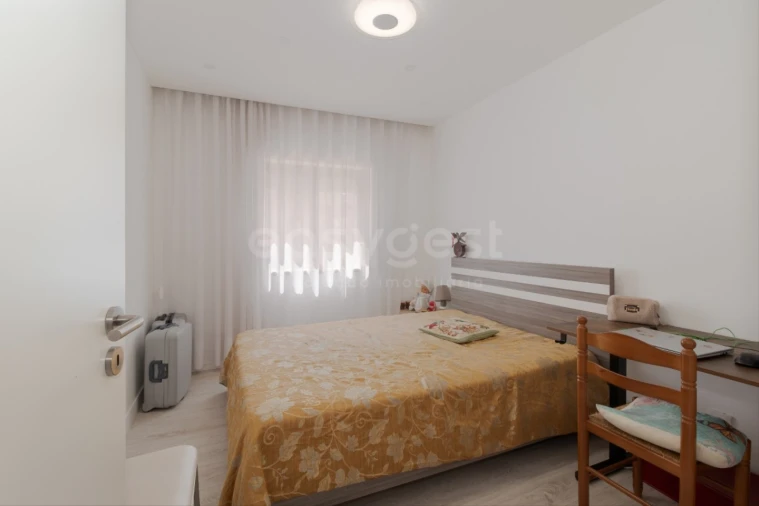 Apartamento T2 para Venda em Quinta do Conde Foto 9