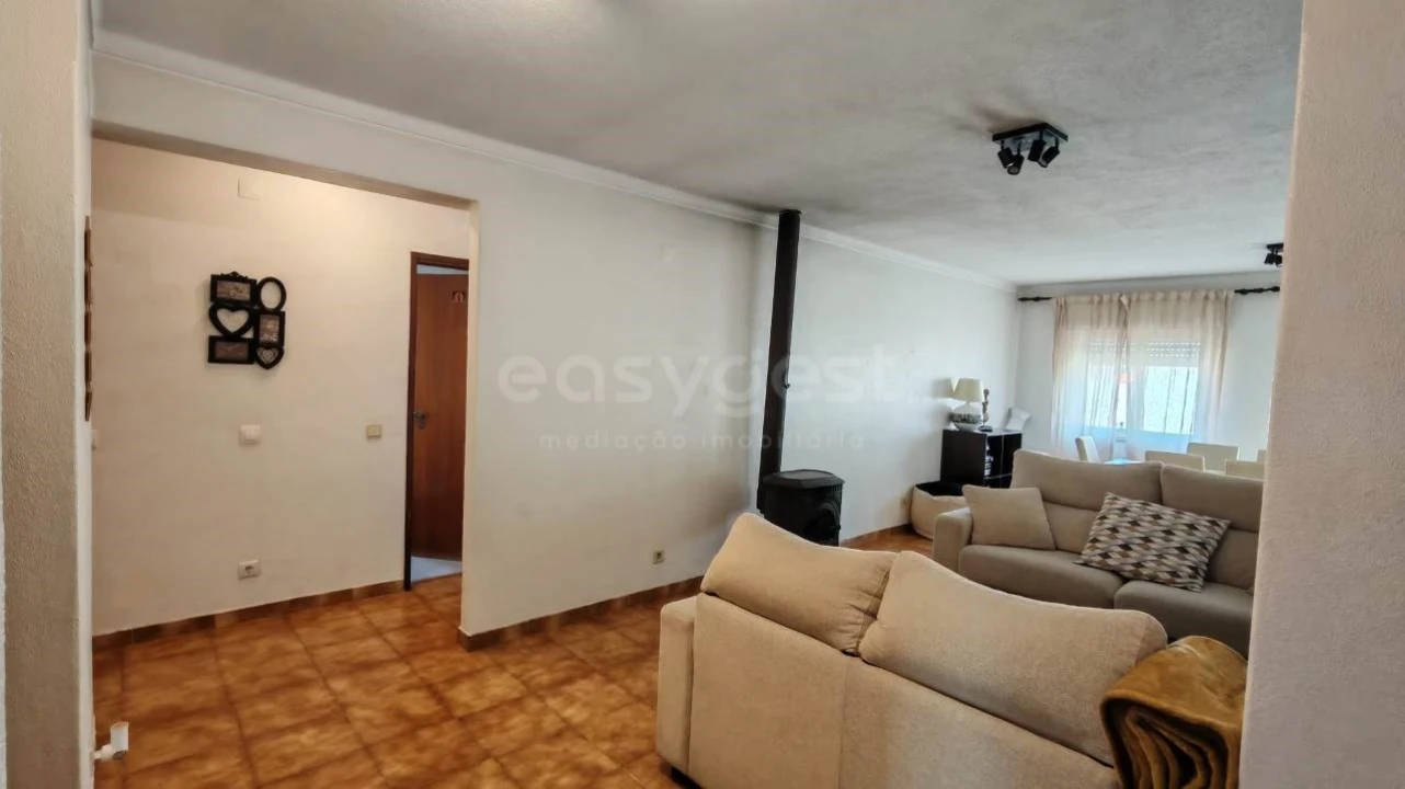 Apartamento T3 para Venda em São João Baptista e Santa Maria dos Olivais Foto 2