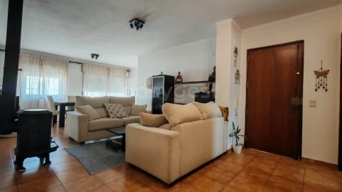 Apartamento T3 para Venda em São João Baptista e Santa Maria dos Olivais