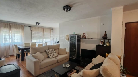 Apartamento T3 para Venda em São João Baptista e Santa Maria dos Olivais