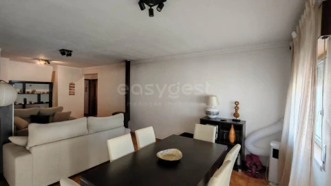 Apartamento T3 para Venda em São João Baptista e Santa Maria dos Olivais