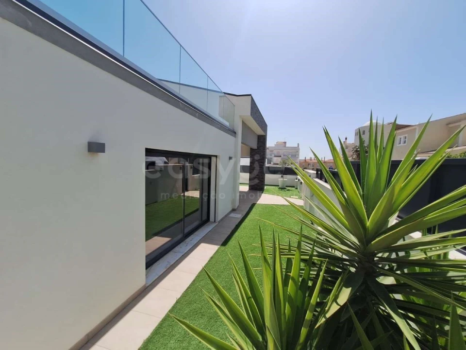 Moradia T3 para Venda em Portimão Foto 39