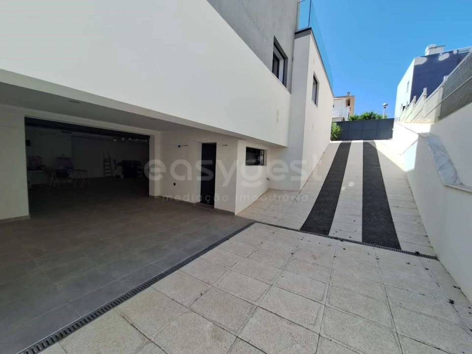 Moradia T3 para Venda em Portimão Foto 40