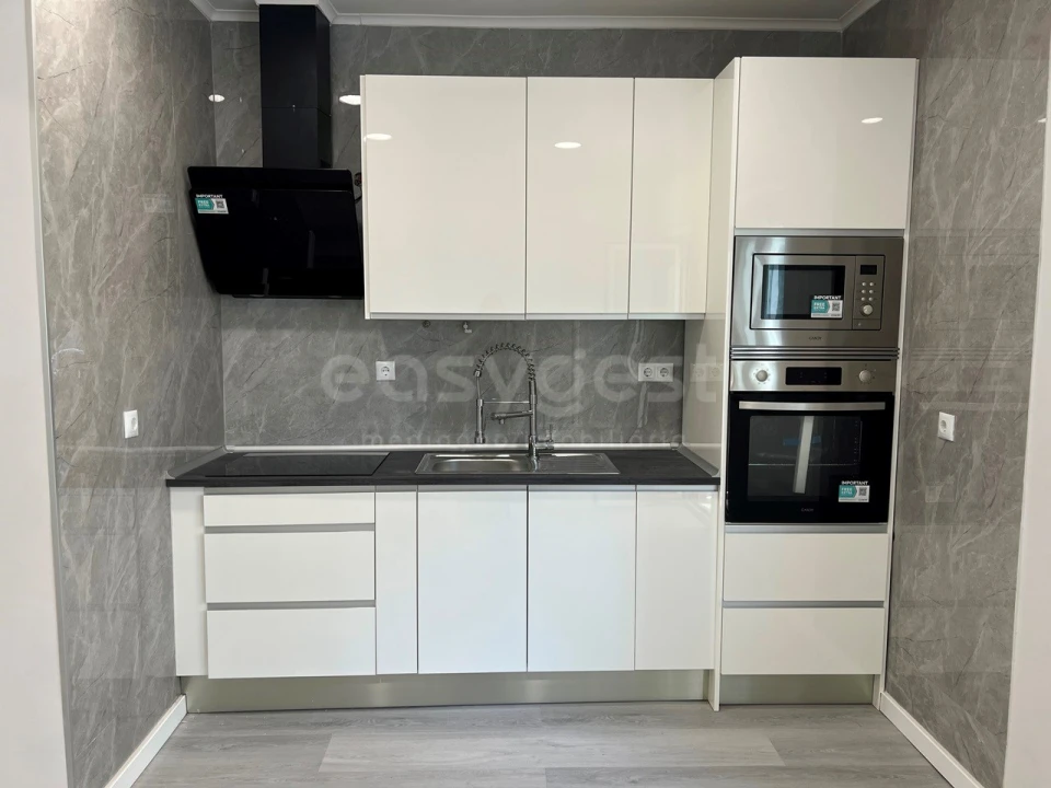 Apartamento T1 para Venda em Venteira Foto 9