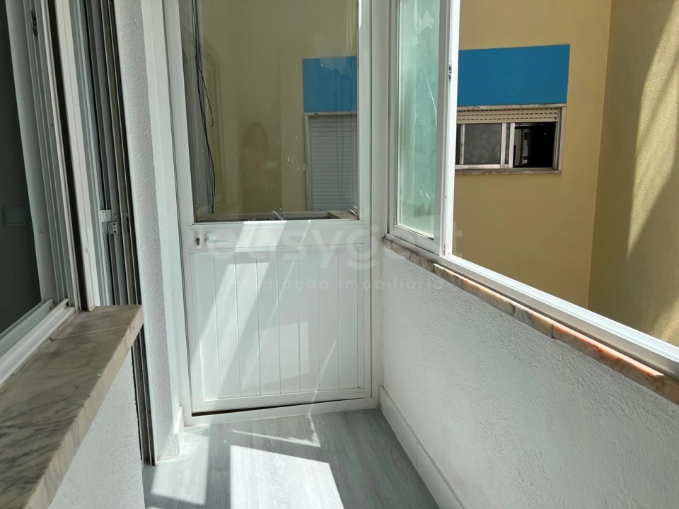 Apartamento T1 para Venda em Venteira Foto 14