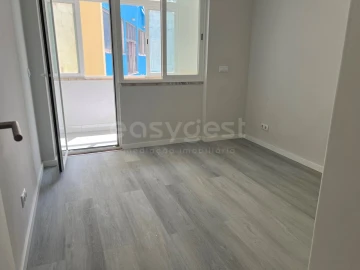 Apartamento T1 para Venda em Venteira