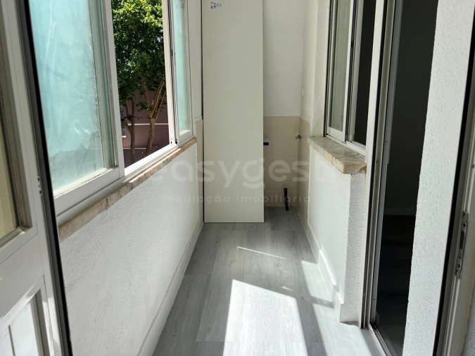 Apartamento T1 para Venda em Venteira Foto 12