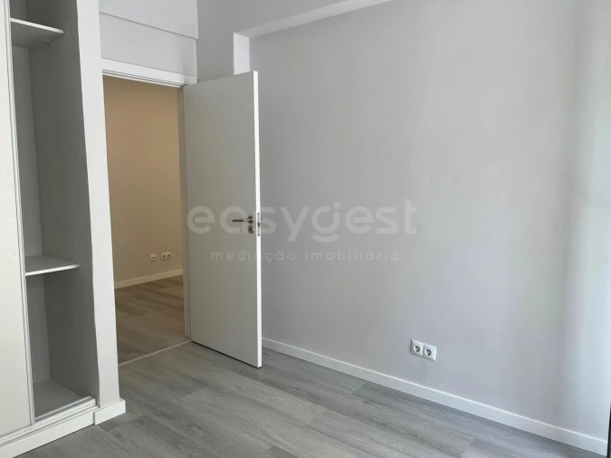 Apartamento T1 para Venda em Venteira Foto 13