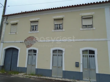 Moradia T4 para Venda em Pataias e Martingança