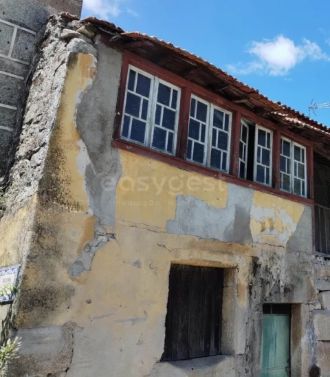 Moradia T4 para Venda em Abrunhosa-A-Velha