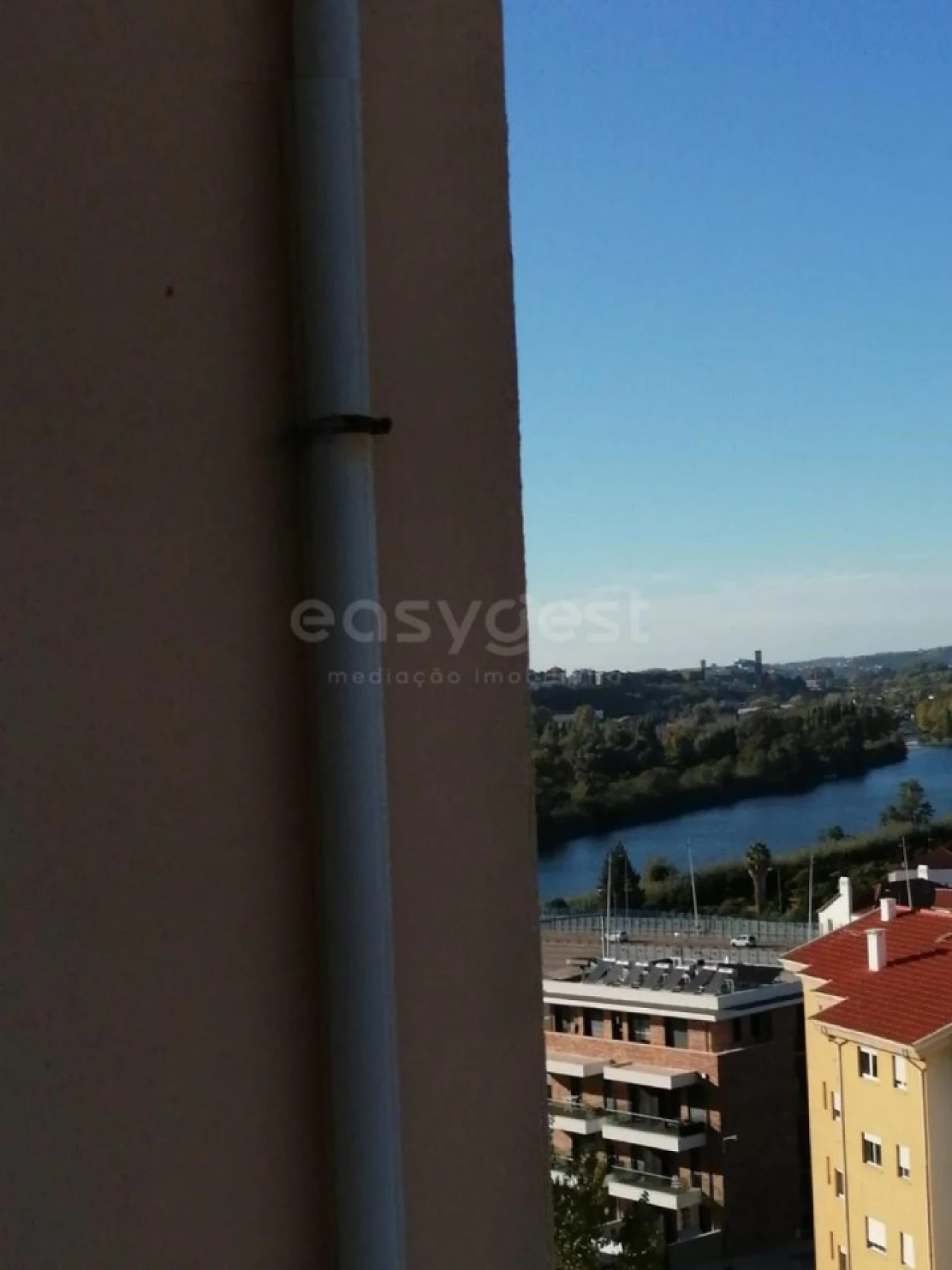 Apartamento T1 para Venda em Santo Antonio dos Olivais Foto 4