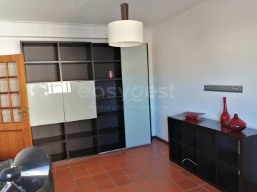 Apartamento T1 para Venda em Santo Antonio dos Olivais