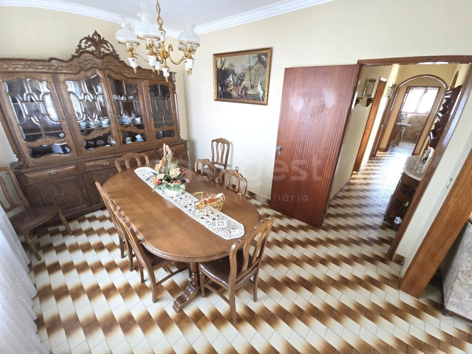 Moradia T4 para Venda em Espariz e Sinde Foto 3