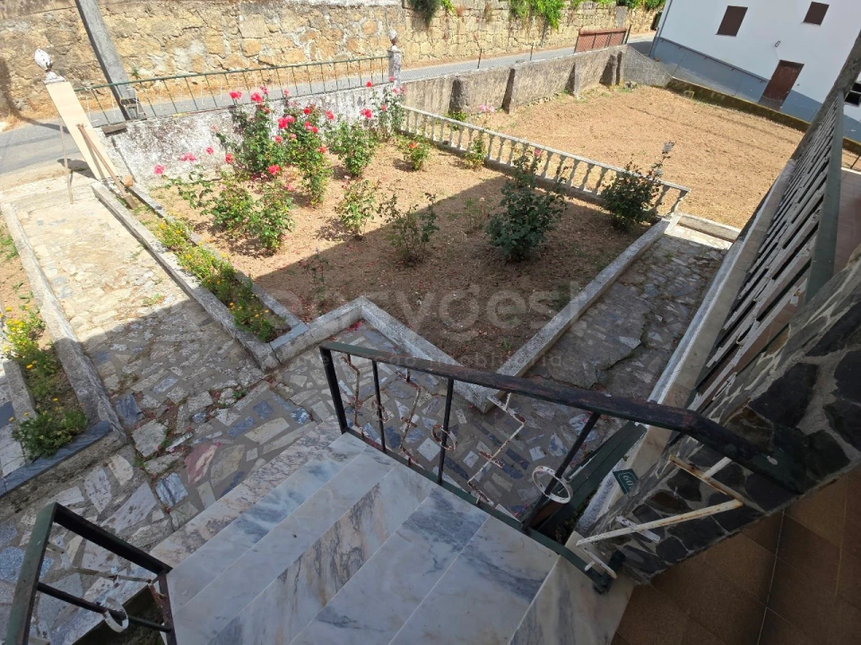 Moradia T4 para Venda em Espariz e Sinde Foto 19
