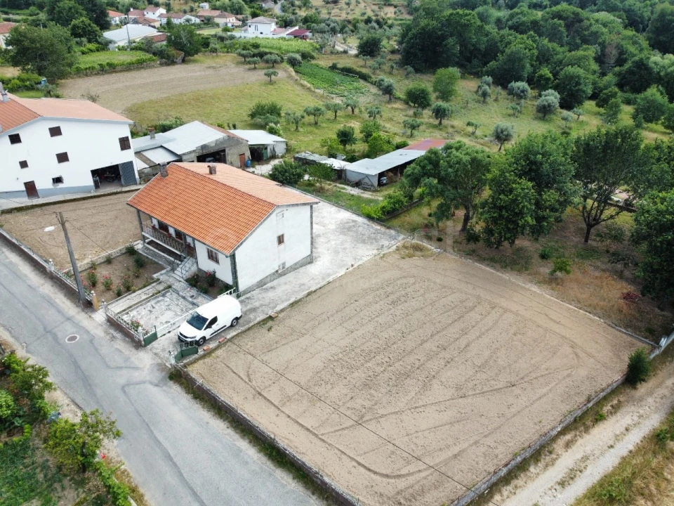 Moradia T4 para Venda em Espariz e Sinde Foto 25