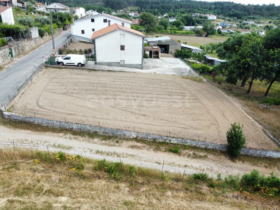 Moradia T4 para Venda em Espariz e Sinde Foto 28