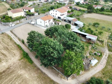 Moradia T4 para Venda em Espariz e Sinde