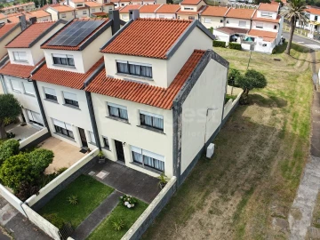 Moradia T3 para Venda em Horta (Angustias)