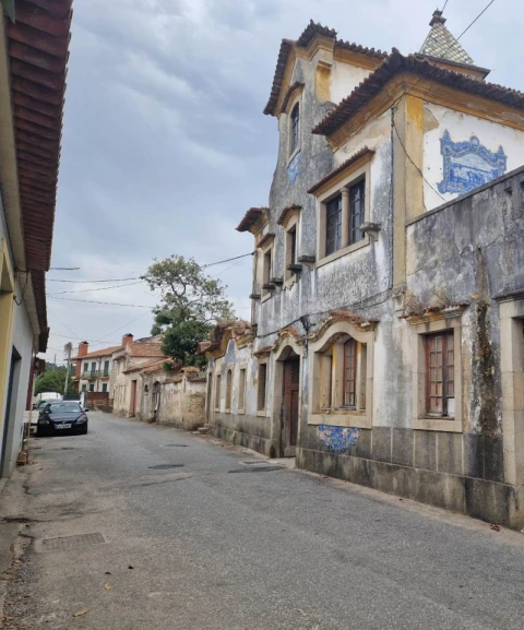 Moradia T10 para Venda em Esgueira