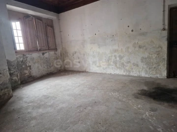 Moradia T10 para Venda em Esgueira