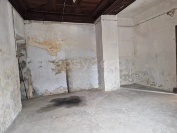 Moradia T10 para Venda em Esgueira