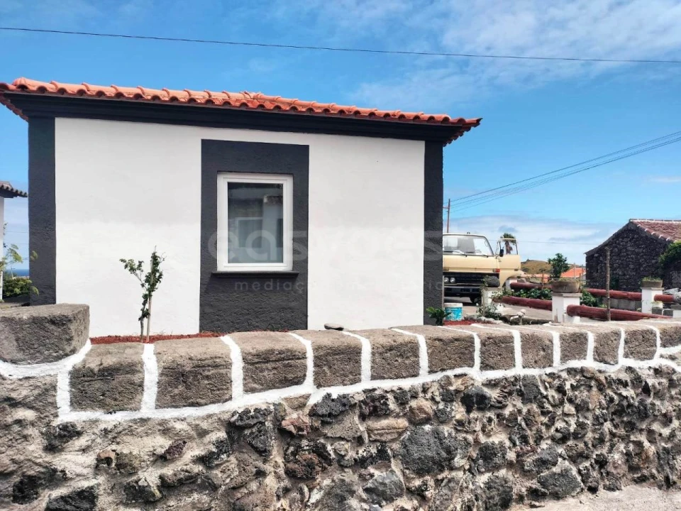 Moradia T2 para Venda em Vila Nova Foto 28