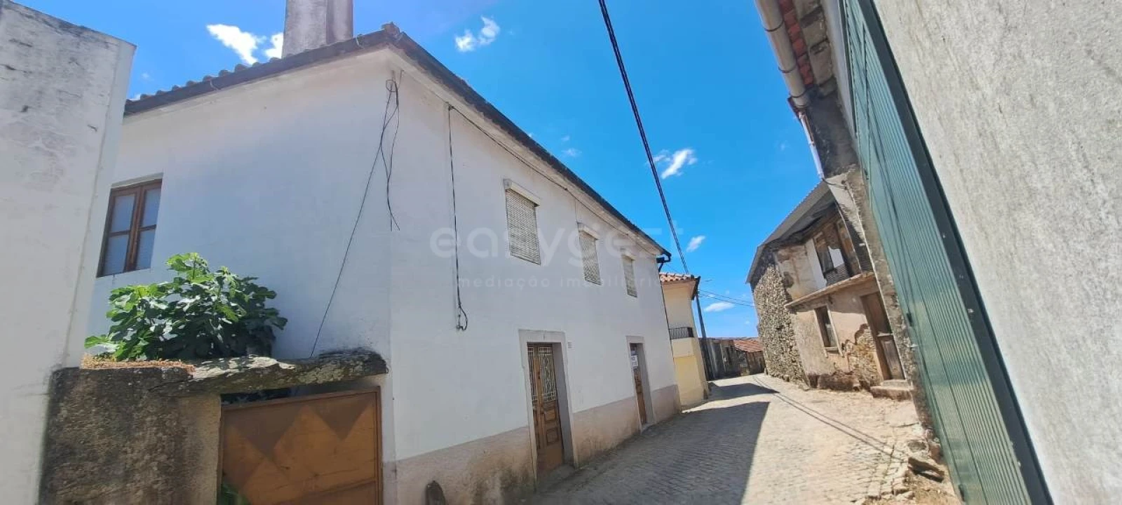 Moradia T4 para Venda em Brunhoso Foto 2