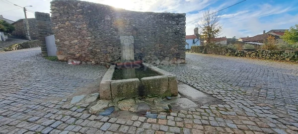 Moradia T4 para Venda em Brunhoso