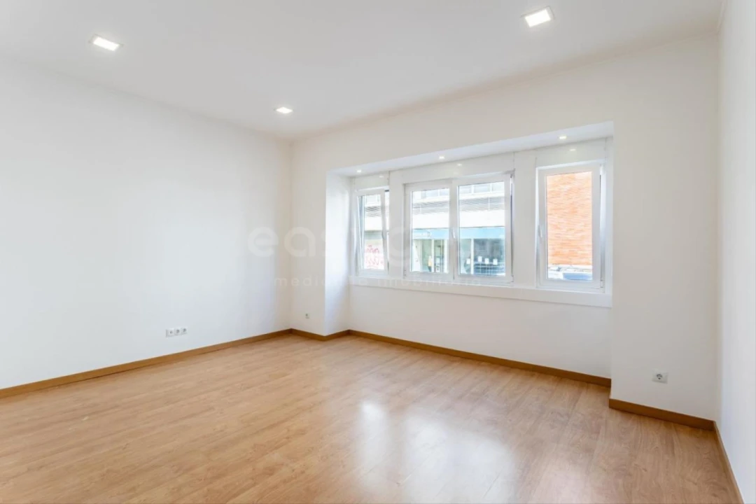 Apartamento T2 para Venda em Arroios Foto 2