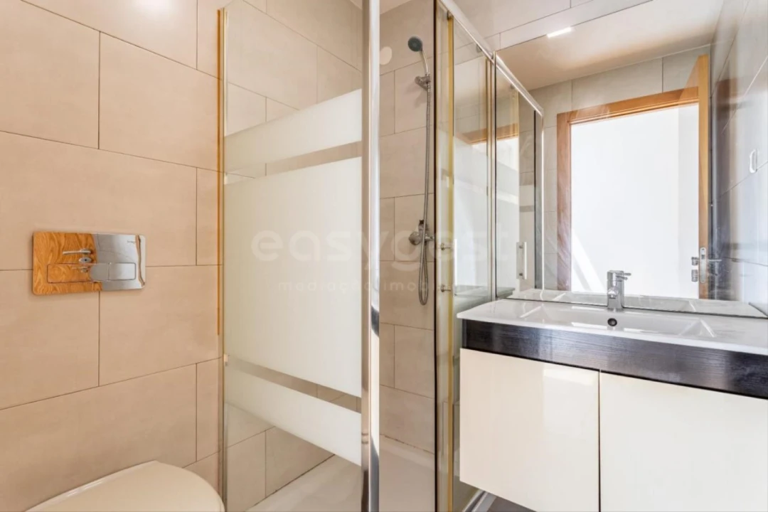 Apartamento T2 para Venda em Arroios Foto 8