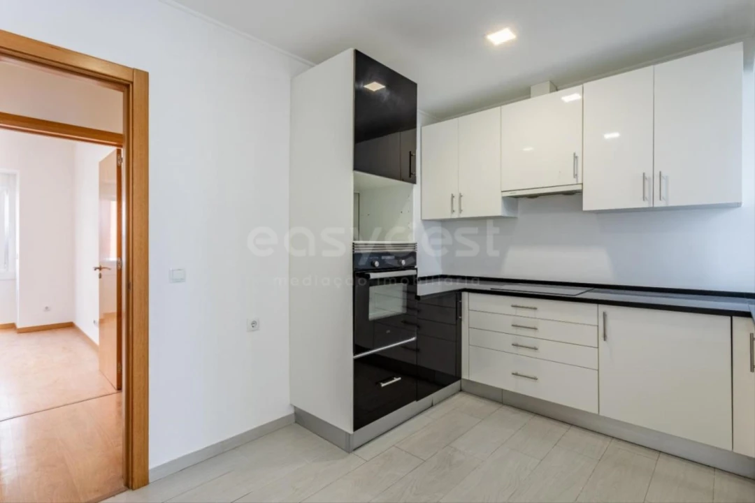 Apartamento T2 para Venda em Arroios Foto 11