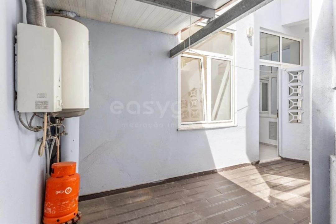 Apartamento T2 para Venda em Arroios Foto 12