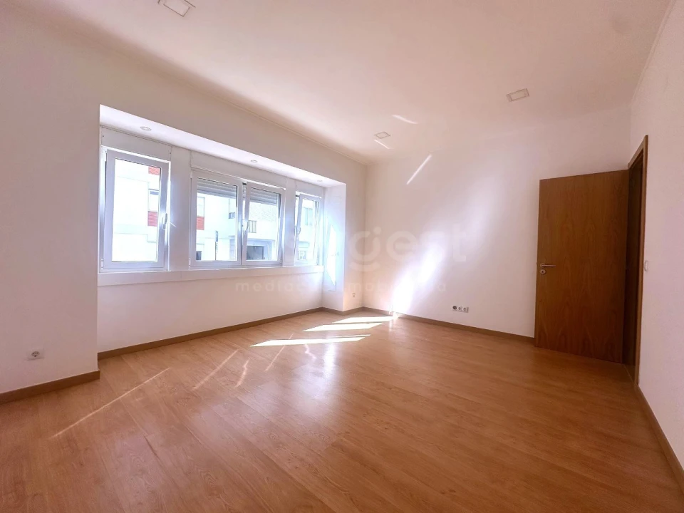 Apartamento T2 para Venda em Arroios Foto 2