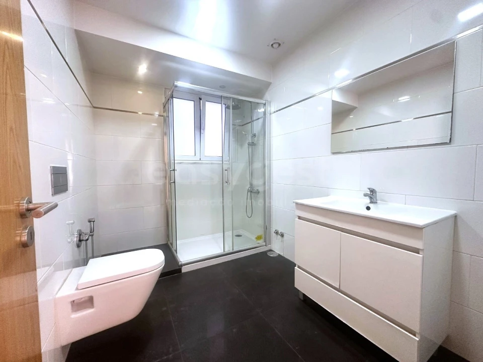 Apartamento T2 para Venda em Arroios Foto 5