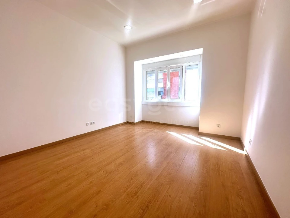 Apartamento T2 para Venda em Arroios Foto 7