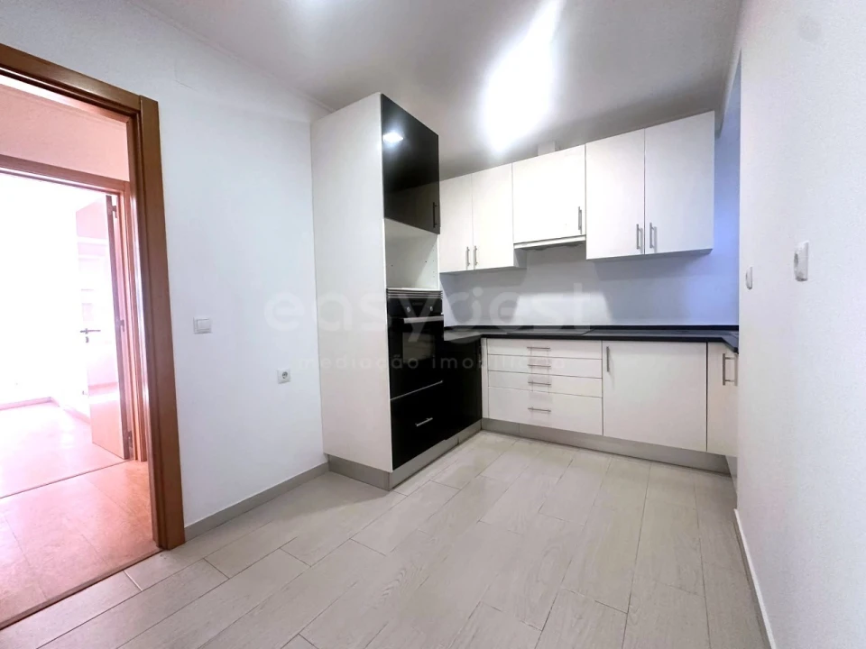 Apartamento T2 para Venda em Arroios Foto 10
