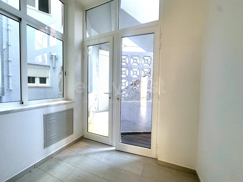 Apartamento T2 para Venda em Arroios Foto 11