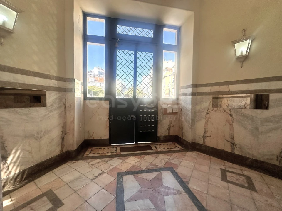 Apartamento T2 para Venda em Arroios Foto 14
