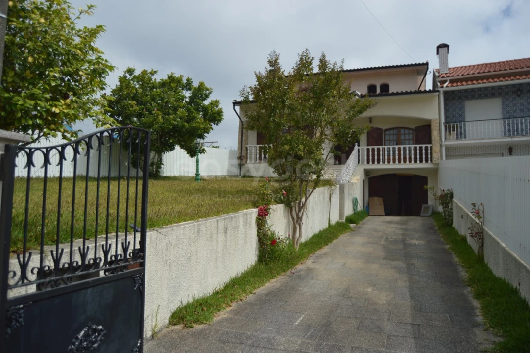 Moradia T3 para Venda em Requeixo, Nossa Senhora de Fátima e Nariz Foto 2