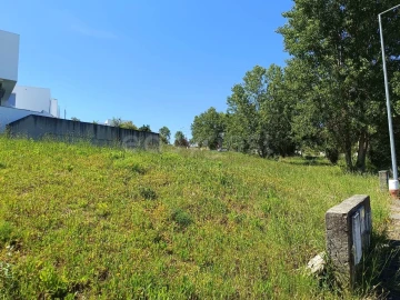 Terreno para Venda em Torres Novas (Santa Maria, Salvador e Santiago)