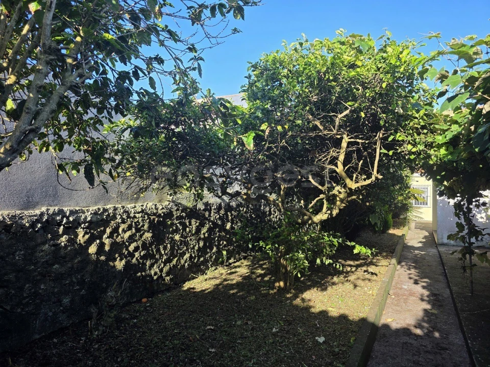 Moradia T5 para Venda em Ponta Delgada (São Sebastião) Foto 29