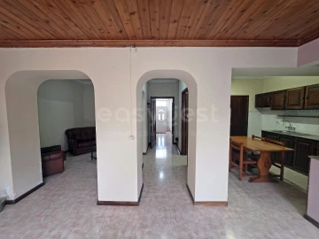 Moradia T5 para Venda em Ponta Delgada (São Sebastião)