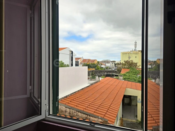 Moradia T5 para Venda em Ponta Delgada (São Sebastião) Foto 19