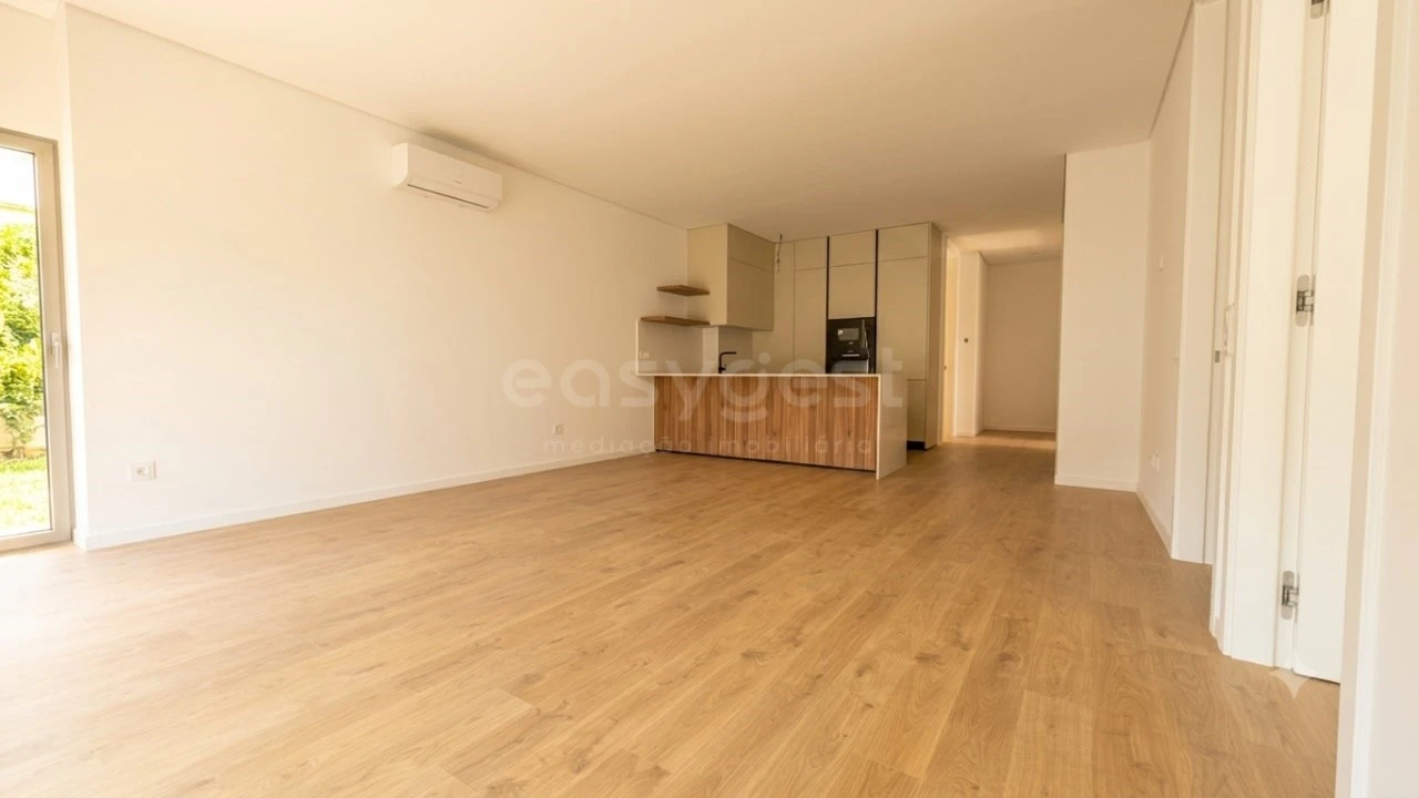 Apartamento T3 para Venda em Lourinhã e Atalaia Foto 1