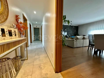Apartamento T3 para Venda em Condeixa-A-Velha e Condeixa-A-Nova