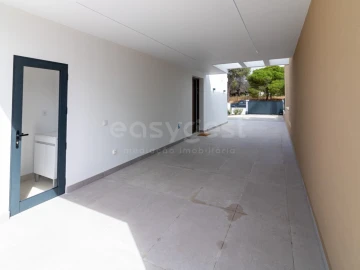 Moradia T3 para Venda em Quarteira