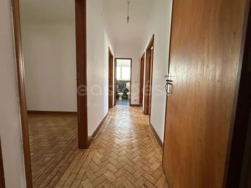 Apartamento T4 para Venda em Santo Antonio dos Olivais